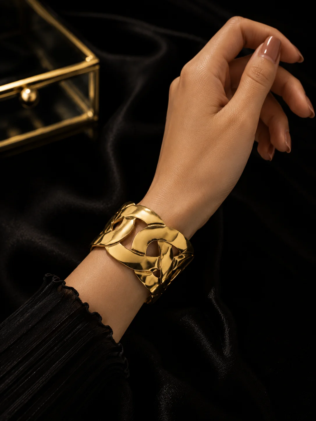 Aurora Leaf Cuff